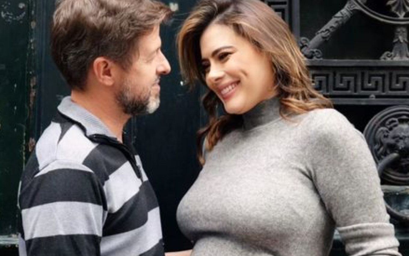 Michelle Loreto confirma gravidez e romance com diretor da Globo
