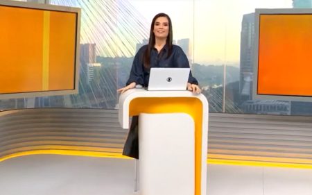 Sabina Simonato comete gafe ao vivo e atualiza meme famoso de Carlos Tramontina