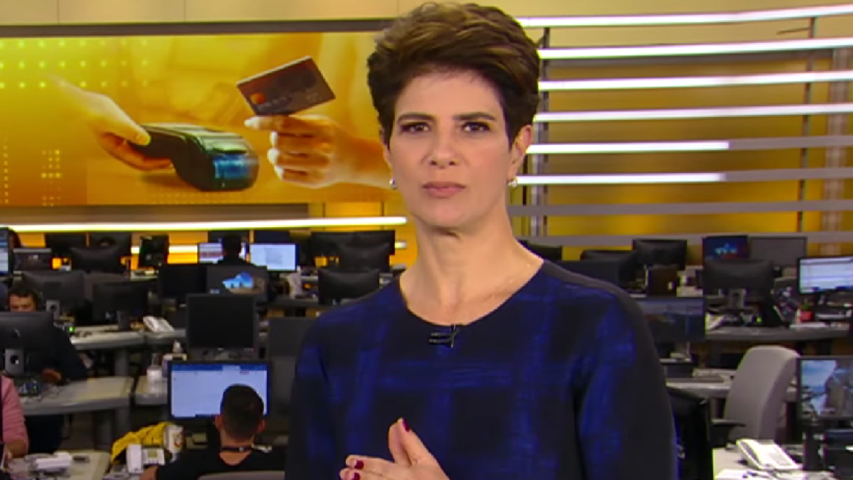 Mariana Godoy troca as bolas na Record e cita telejornal da Globo ao vivo