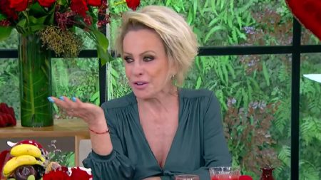 Ana Maria Braga deixa repórter sem graça com pergunta picante e ouve resposta indecente