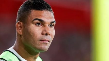 Apontada como amante de Casemiro, mulher faz nova exposed do jogador
