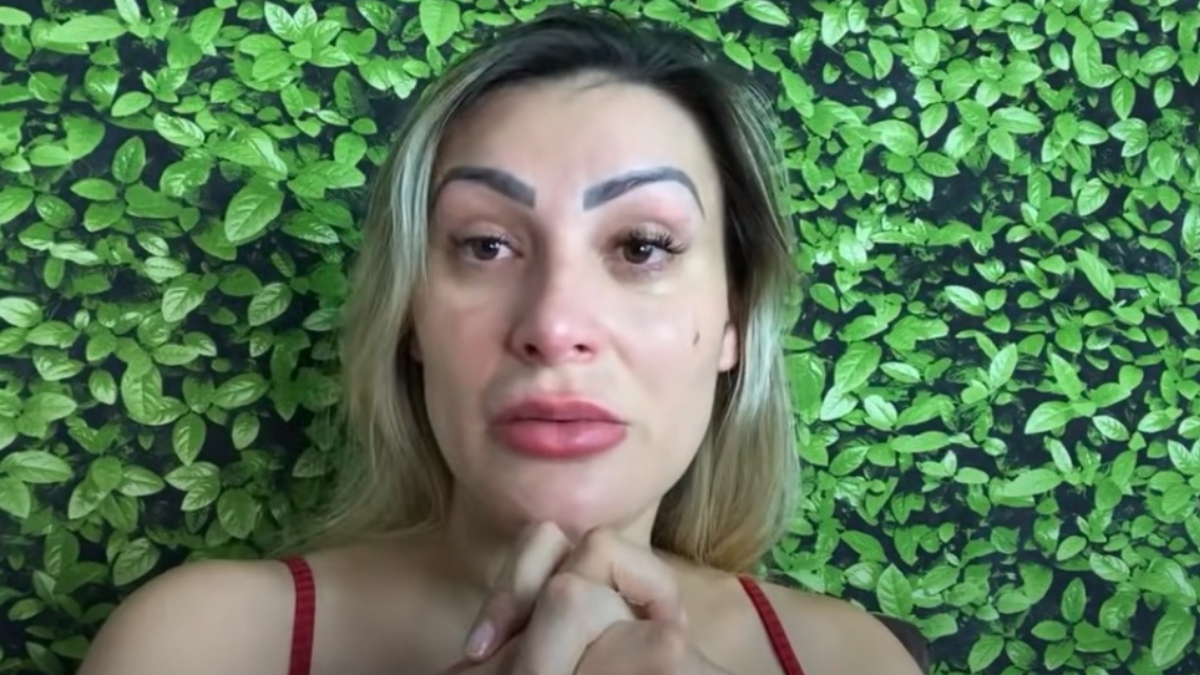 Andressa Urach toma decisão após ser alvo de críticas por voltar à casa noturna