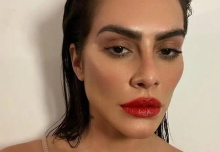 Cleo Pires expõe descoberta após um ano sem relações íntimas