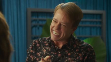 Vai na Fé resgata personagem de outra novela da Globo e deixa público confuso