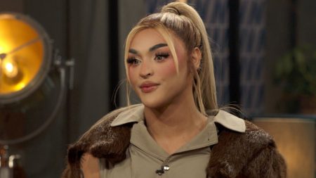 Pabllo Vittar faz sincero relato após duros ataques na internet