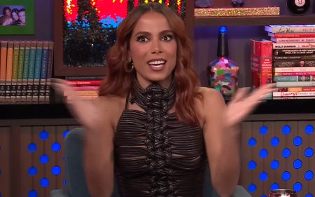 Anitta participa de programa nos Estados Unidos e choca com revelações íntimas