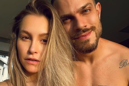 Após declarações e pedido de casamento, Carla Diaz e Felipe Becari terminam relação