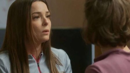 Bissexual em Vai na Fé, Regiane Alves surpreende ao falar de possível relação com outra mulher