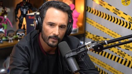 Rodrigo Santoro finge ser outra pessoa e dá show de estrelismo ao ser abordado por fãs