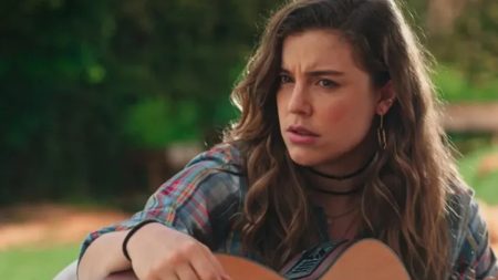 Alice Wegmann faz desabafo especial sobre estreia de Rensga Hits! na Globo