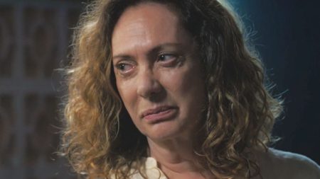 Terra e Paixão: Agatha descobre poder supremo contra Irene