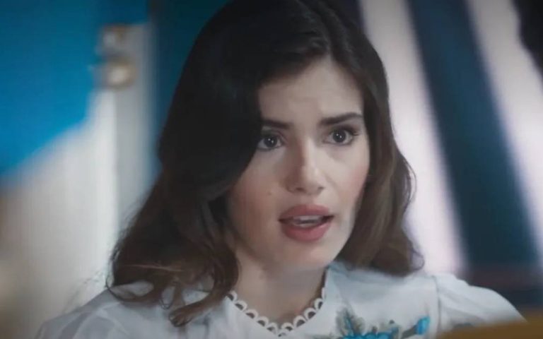 Marê (Camila Queiroz) em Amor Perfeito