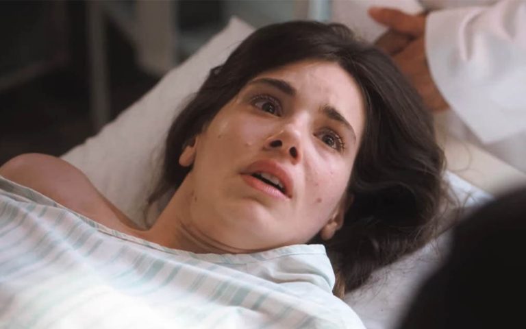 Marê (Camila Queiroz) em Amor Perfeito