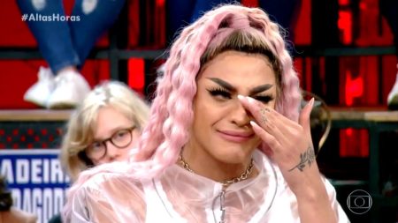 Pabllo Vittar expõe arrependimento e admite que não se sente amada