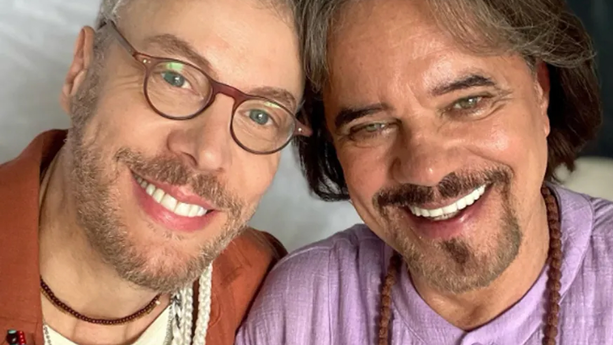 Diogo Vilela e Guilherme Weber vivem par romântico em projeto do TNT