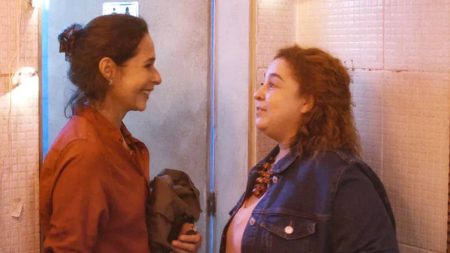 Andrea Beltrão e Debora Lamm roubam a cena em especial da Globo