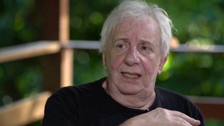 Marco Nanini surge caracterizado como João de Deus em série polêmica sobre médium