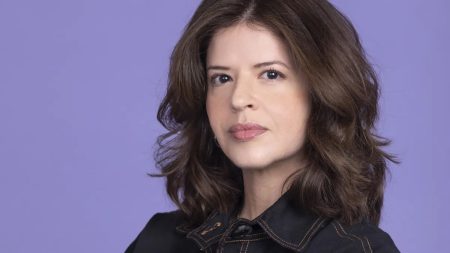 Mariana Santos confessa desafio ao viver primeira protagonista da carreira em Elas por Elas