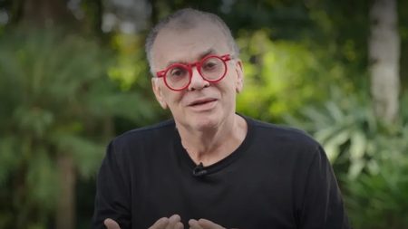 Walcyr Carrasco desabafa sobre tema delicado abordado em Terra e Paixão