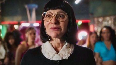 Após Terra e Paixão, Alexandra Richter é alvo de decisão da Globo
