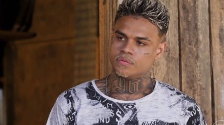 MC Cabelinho faz a fila andar e é visto com outra após término polêmico com Bella Campos