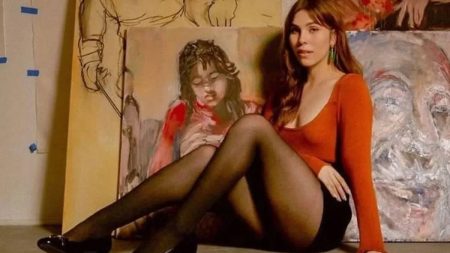 Aposta da Globo para Renascer, atriz trans expõe talento impressionante na web