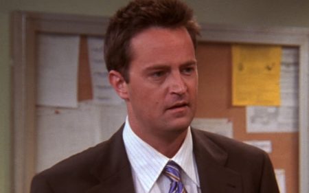 Ator de Friends, Matthew Perry é encontrado morto aos 54 anos e fãs ficam chocados