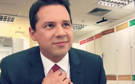 Convidado por Daniela Beyruti, Dony De Nuccio dá resposta sobre assumir o Vem Pra Cá