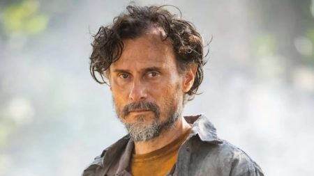 Enrique Diaz muda de visual para personagem inédito em Renascer