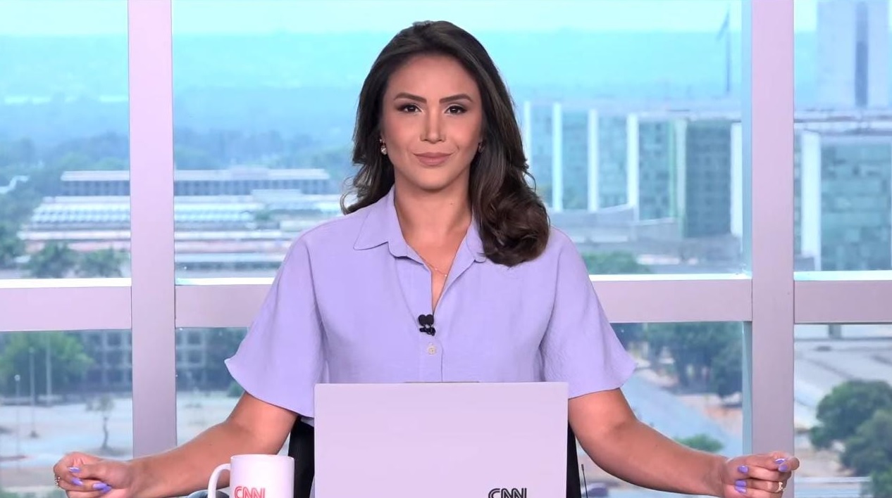 Após plantão de Natal, apresentadora dá adeus à CNN Brasil e surpreende com desabafo