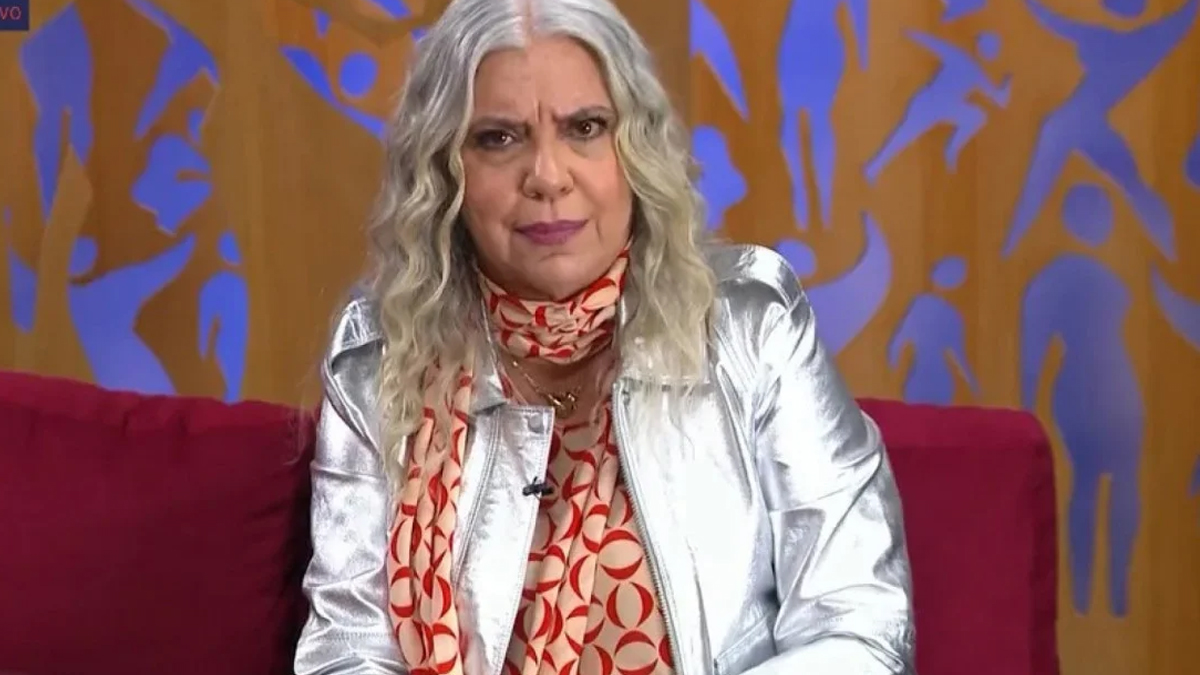 Astrid Fontenelle anuncia saída de programa do GNT após 11 anos e chora ao vivo