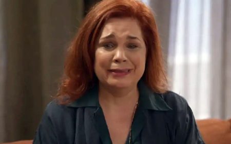 Após confronto com Giovanni, Helena quebra a cara e causa mudança chocante em Elas por Elas