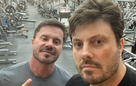 Amigo próximo, Danilo Gentili quebra o silêncio após polêmica do bolsonarista Renato Cariani