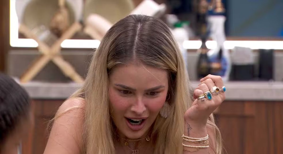 Yasmin Brunet revela que cortava cabelo de ex (Imagem: Reprodução/Globo)