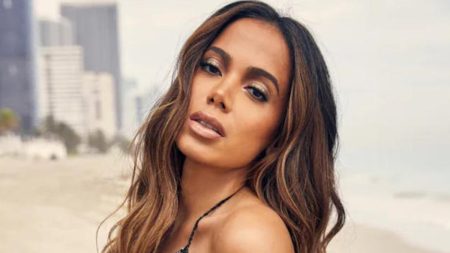 Anitta entrega seu maior desejo para chegada de 2024 e surpreende