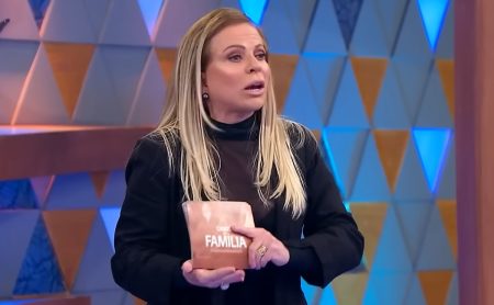Prestes a voltar ao SBT, Christina Rocha cutuca canal pelo fim do Casos de Família