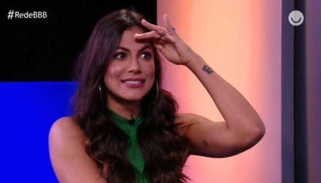 “Rainha dos memes”, Mari Gonzalez comete gafe com Marcos Veras no seu 1º dia de trabalho no BBB 2024; vídeo