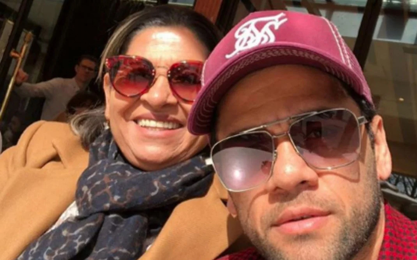 Mãe de Daniel Alves surpreende a expor mulher que acusa jogador de estupro