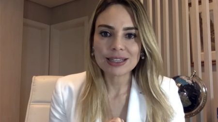 Rachel Sheherazade revela se é de esquerda ou direita e cita convites para política