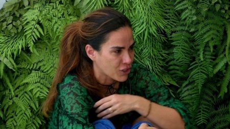Irmã de Wanessa Camargo reage ao ver cantora cogitando desistir do BBB 2024