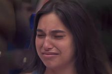 Vanessa Lopes chora após receber figurino para festa (Imagem: Reprodução/ Globo)