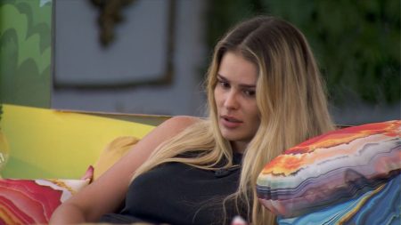 Chamada de “inútil”, Yasmin Brunet fica cara a cara com Luigi e expõe revolta no BBB 2024