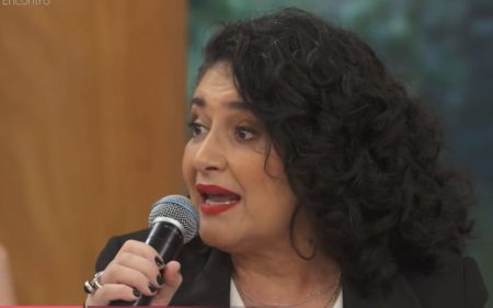 Atriz de Terra e Paixão surpreende Patrícia Poeta com reclamação sobre novela ao vivo