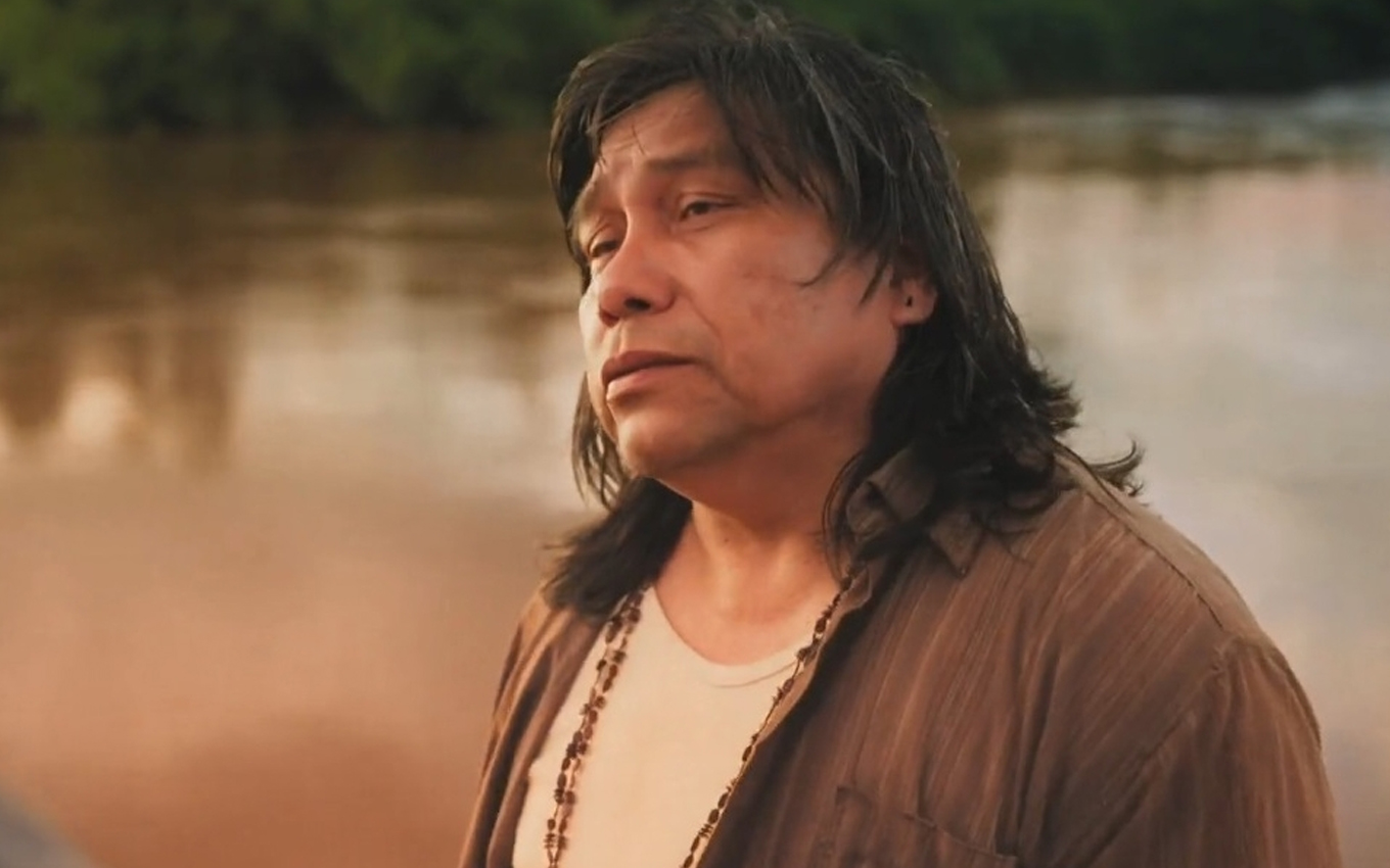 Jurecê (Daniel Munduruku) em Terra e Paixão