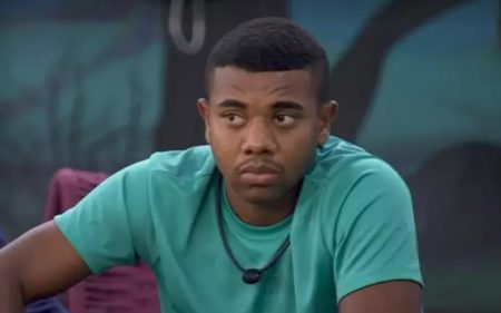 Mãe de Davi fala de amizade do filho com Isabelle no BBB 2024 e cutuca nora: “Coitadinha”