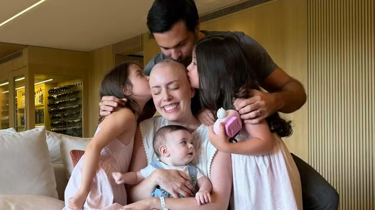 Lutando contra a leucemia, filha de Roberto Justus celebra após receber alta hospitalar