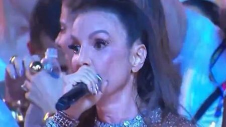 Foi apocalipse? Ivete toma susto após princípio de incêndio em trio no carnaval de Salvador