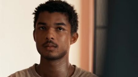 Disputando Mariana com o pai, João Pedro tem final surpreendente em Renascer; saiba qual