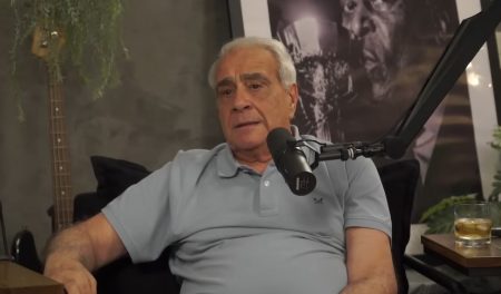 Demitido de surpresa pela Record, Oliveira Andrade entrega mágoa de narrador da Globo