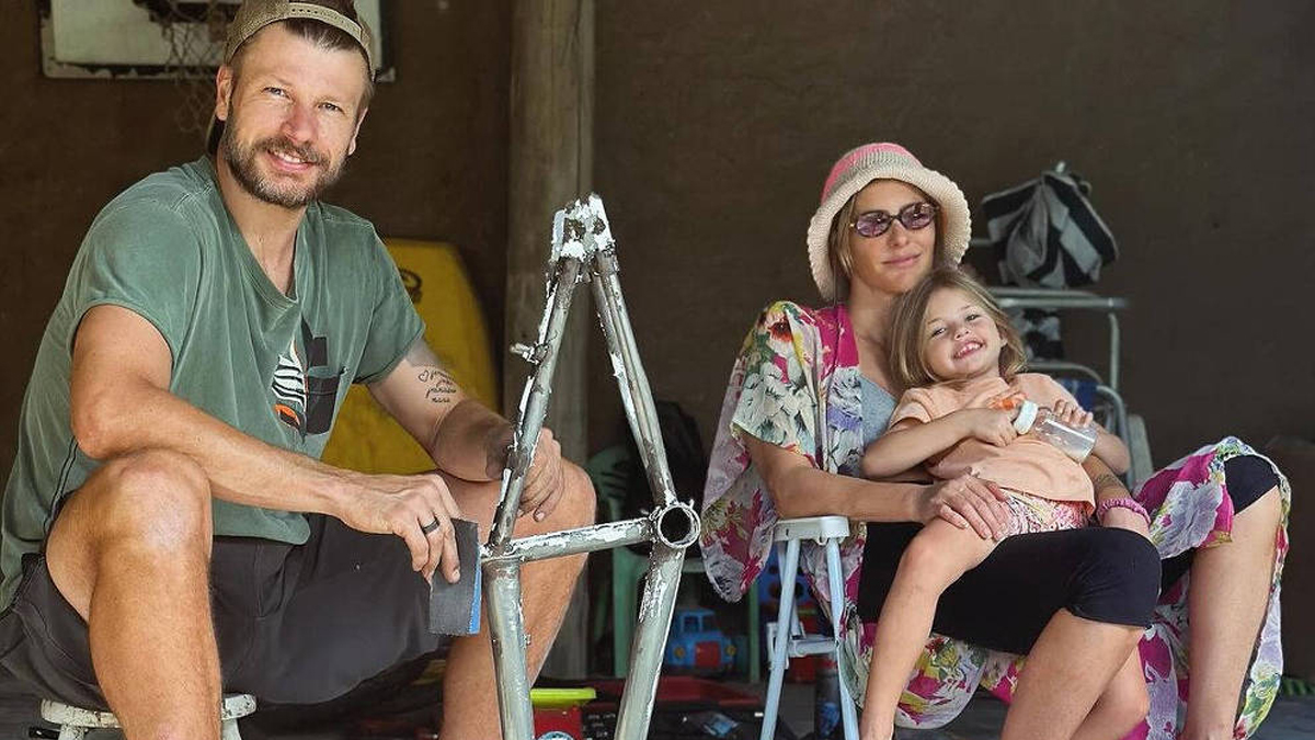 Por que Rodrigo Hilbert revoltou a internet após construir bicicleta para a própria filha?